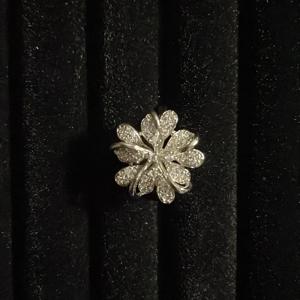 ‎BEAUTIFUL STATEMENT FLOWER RING, SZ8